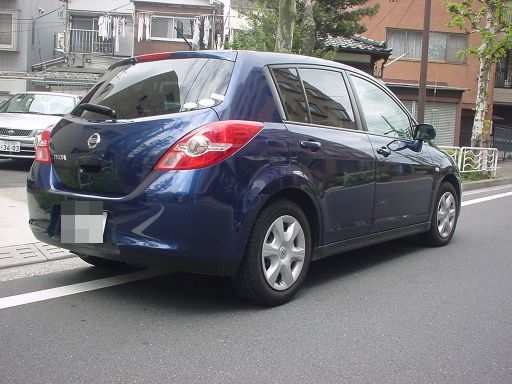 日産　ティーダ　右フロントドア板金塗装修理イメージ